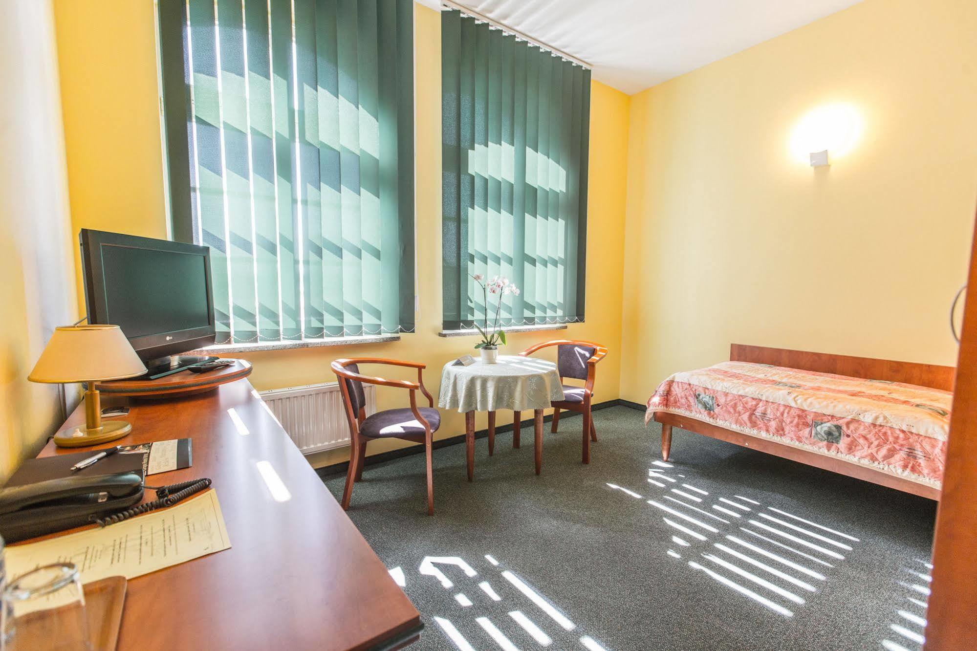 Hotel Rycerski Szczecin Exterior foto